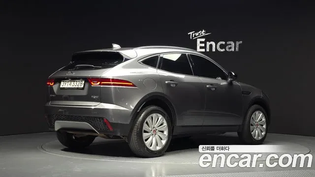 Jaguar E-Pace 2019 thumb 12
