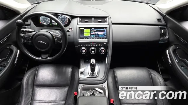 Jaguar E-Pace 2019 thumb 4
