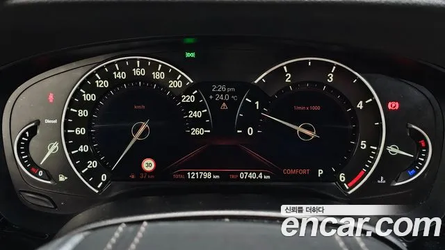 BMW 5 серии 2017 thumb 10
