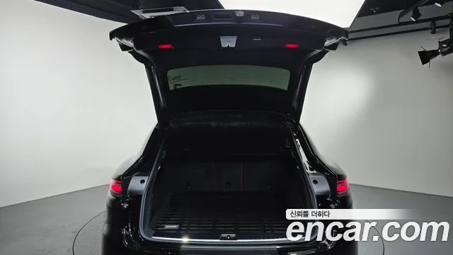 Porsche Cayenne 2023 thumb 5