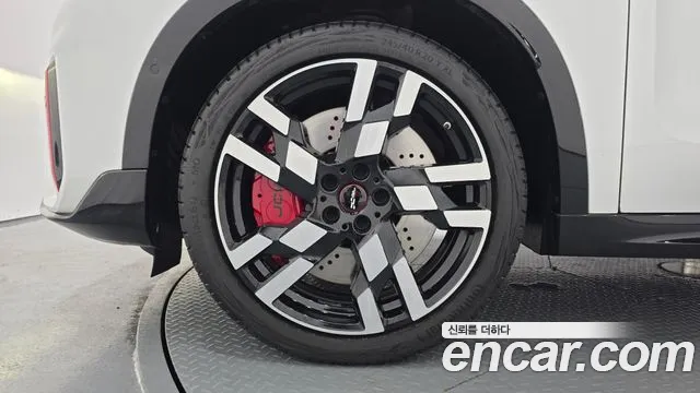 Mini Cooper 2025 thumb 9