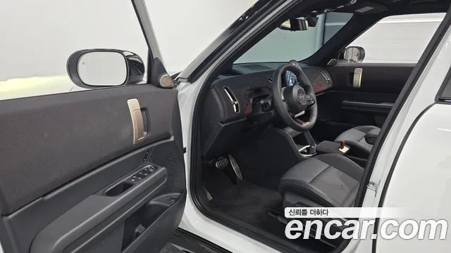 Mini Cooper 2025 thumb 7