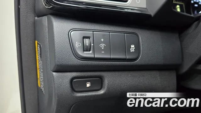 Kia Niro 2016 thumb 8