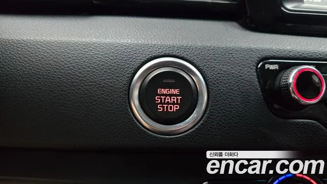 Kia Niro 2016 thumb 2