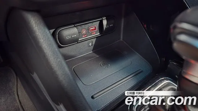 Kia Niro 2016 thumb 4