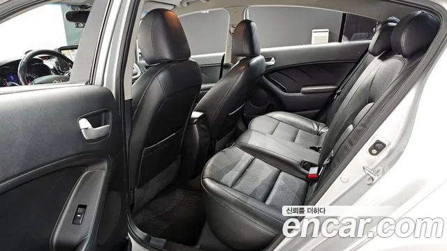 Kia K3 2014 thumb 11