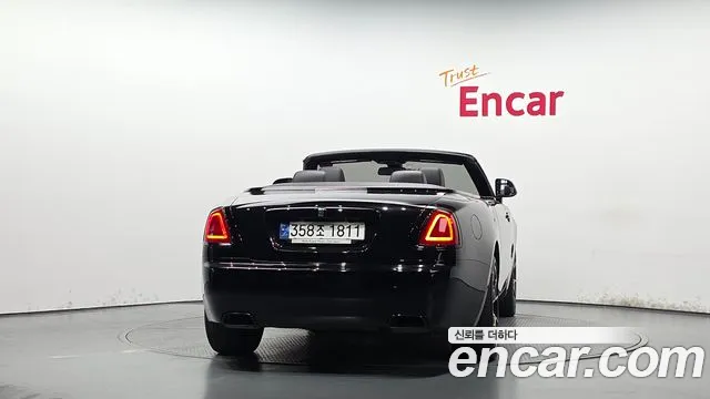 Rolls-Royce Dawn 2020 thumb 7