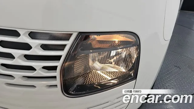 Hyundai Staria 2023 thumb 11