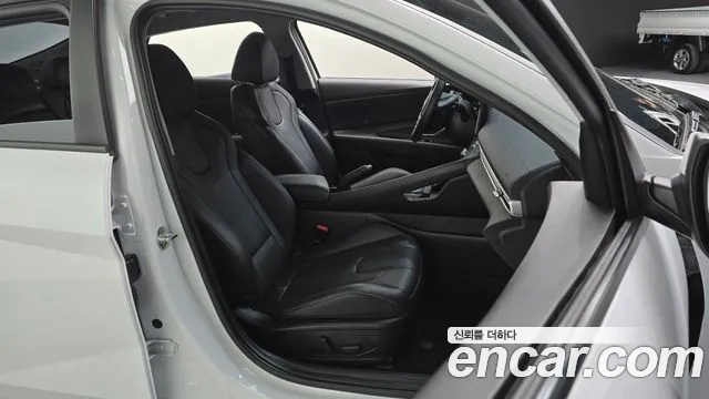 Hyundai Elantra 2022 thumb 10