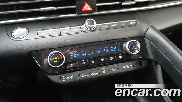 Hyundai Elantra 2022 thumb 7