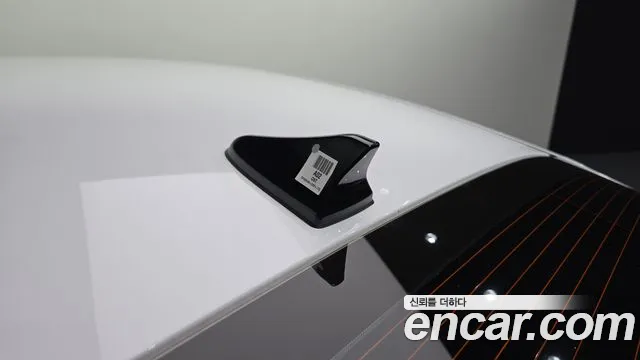 Hyundai Elantra 2022 thumb 2