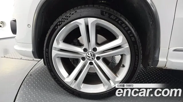 Volkswagen Tiguan 2014 thumb 8