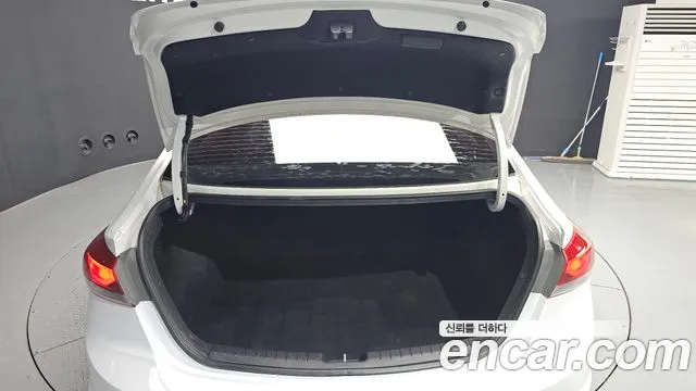 Hyundai AD 2018 thumb 2