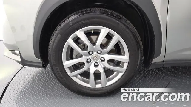 Lexus NX 2015 thumb 9