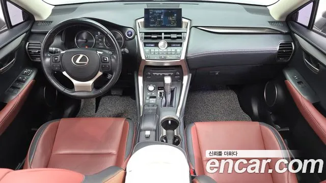 Lexus NX 2015 thumb 11