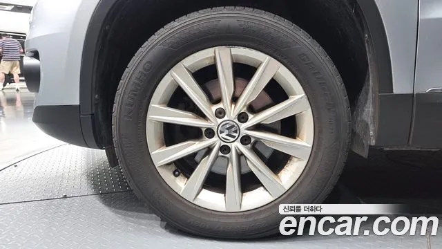 Volkswagen Tiguan 2014 thumb 11