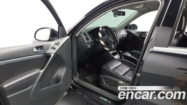 Volkswagen Tiguan 2015 thumb 2