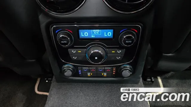 Jaguar XJ 2018 thumb 8