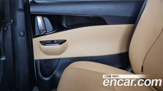 Kia Carnival 2021 thumb 6
