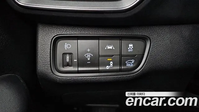 Hyundai Santa Fe 2018 thumb 11