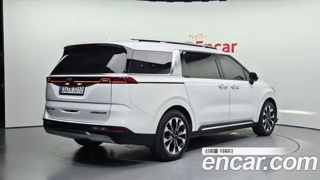 Kia Carnival 2020 thumb 2