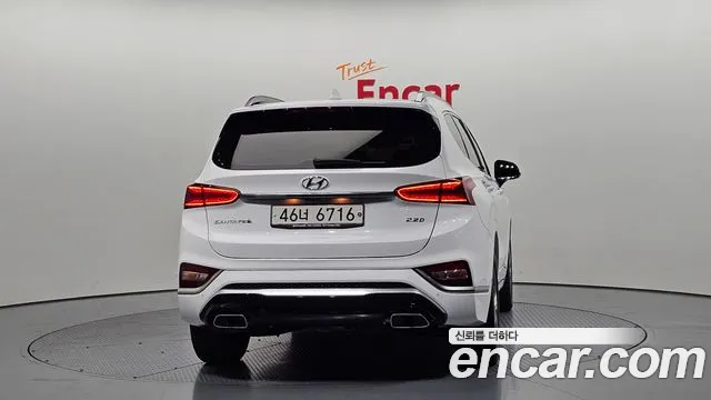 Hyundai Santa Fe 2019 thumb 6