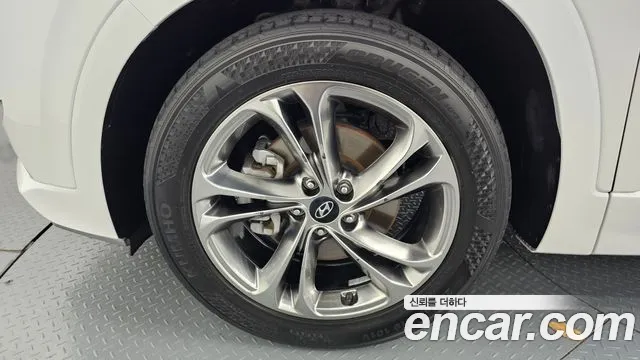 Hyundai Santa Fe 2019 thumb 2