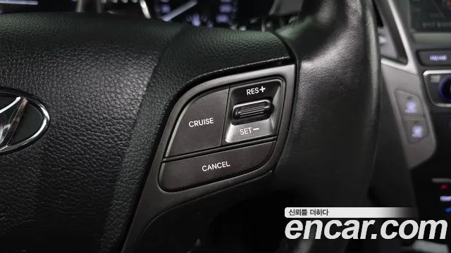 Hyundai Santafe 2016 thumb 6