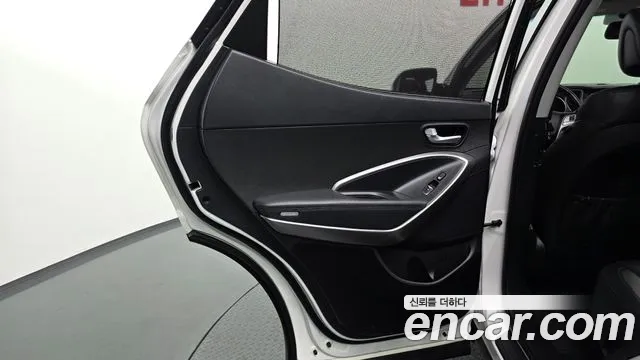 Hyundai Santafe 2016 thumb 2