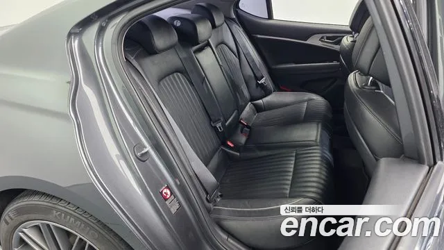 Genesis G70 2017 thumb 12