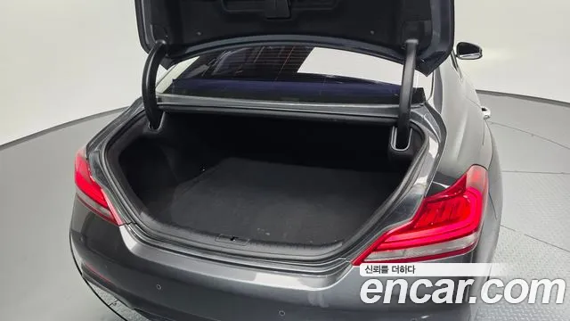 Genesis G70 2017 thumb 3