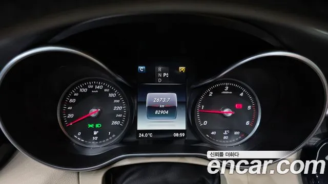 Mercedes-Benz C-Class 2016 thumb 9