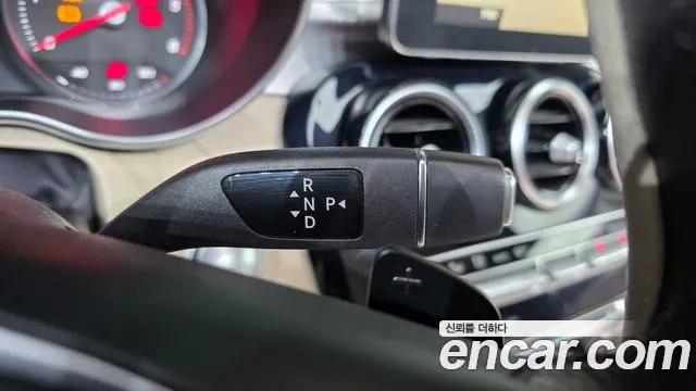 Mercedes-Benz C-Class 2016 thumb 8