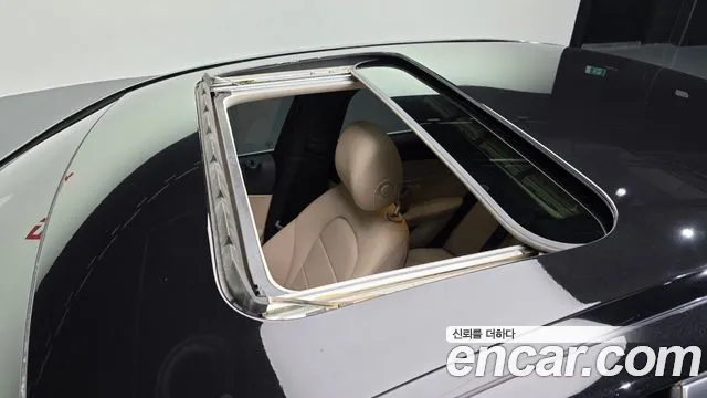 Mercedes-Benz C-Class 2016 thumb 4