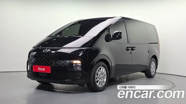 Hyundai Staria 2023 thumb 2