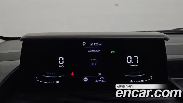 Hyundai Staria 2023 thumb 9