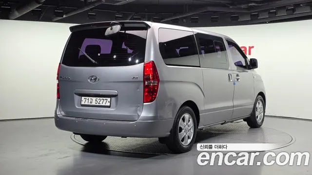 Hyundai Staria 2018 thumb 5