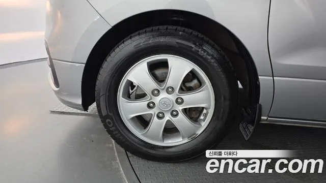 Hyundai Staria 2018 thumb 8
