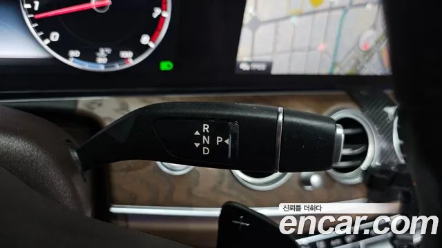 Mercedes-Benz E-Class 2020 thumb 2