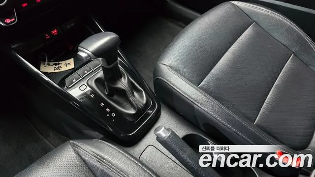 Kia Stonic 2017 thumb 3
