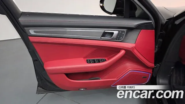 Porsche Panamera 2023 thumb 7
