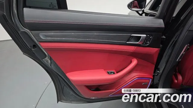 Porsche Panamera 2023 thumb 12