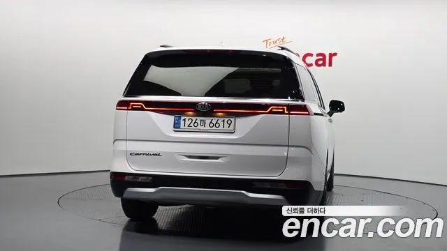 Kia Carnival 2021 thumb 7