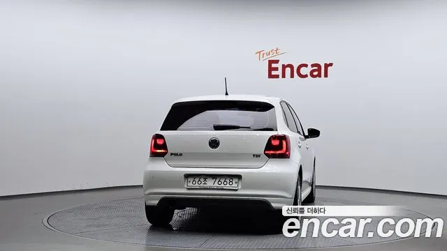 Volkswagen Polo 2013 thumb 6