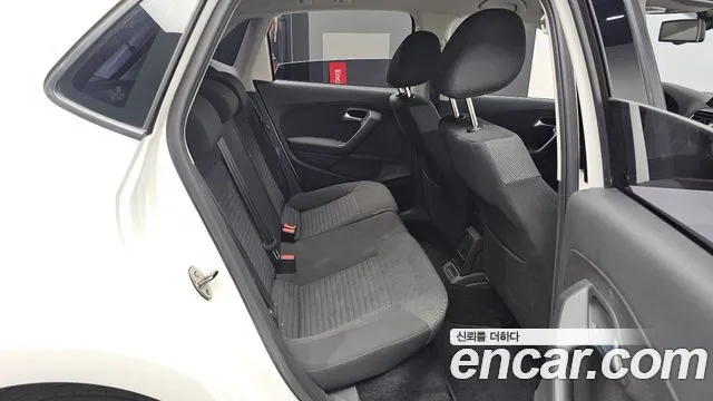 Volkswagen Polo 2013 thumb 8