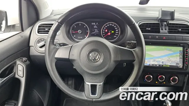 Volkswagen Polo 2013 thumb 5