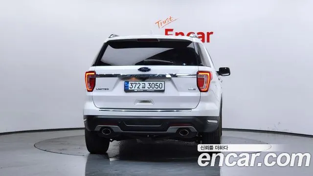 Ford Explorer 2019 thumb 7