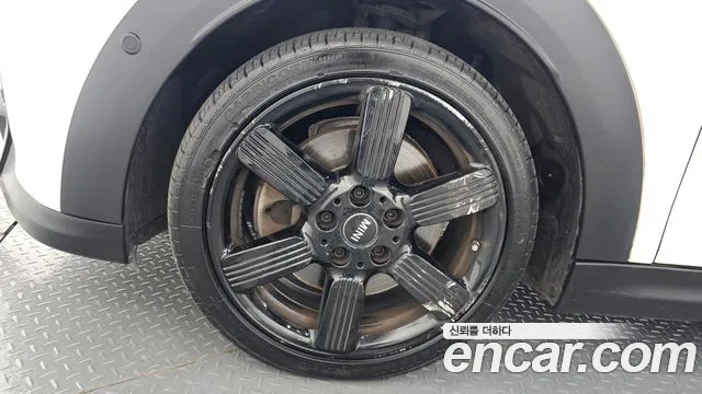Mini Cooper Convertible 2022 thumb 3