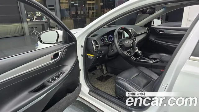 Hyundai Grandeur 2018 thumb 4