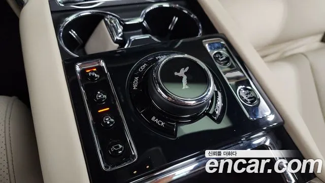 Rolls-Royce Cullinan 2019 thumb 11